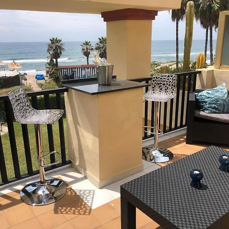 Beachfront Apartment - Sea Views - Марбелья Екстер'єр фото