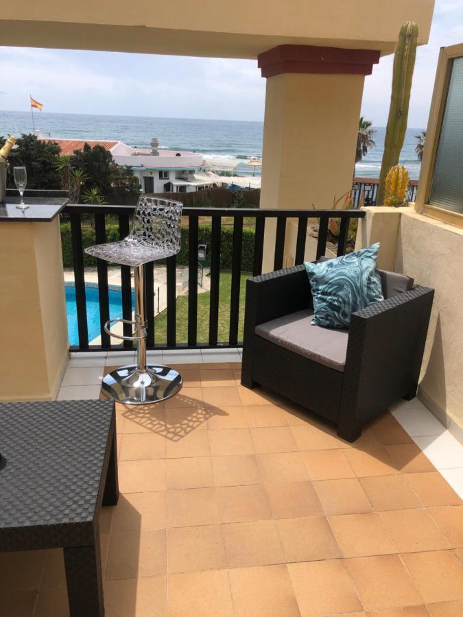 Beachfront Apartment - Sea Views - Марбелья Екстер'єр фото