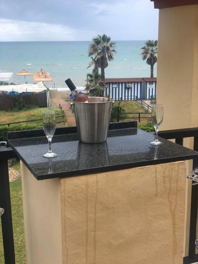Beachfront Apartment - Sea Views - Марбелья Екстер'єр фото