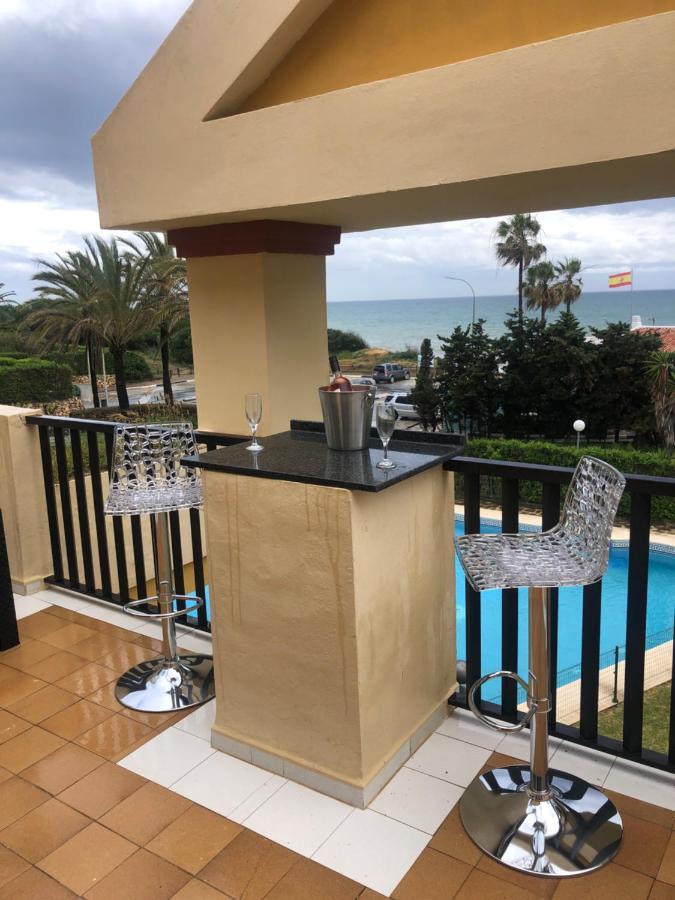 Beachfront Apartment - Sea Views - Марбелья Екстер'єр фото